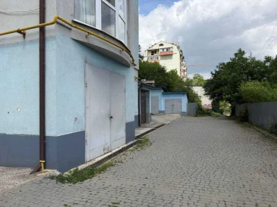 Гараж 18 м² | вул. Хіміків | Під бус або велике авто