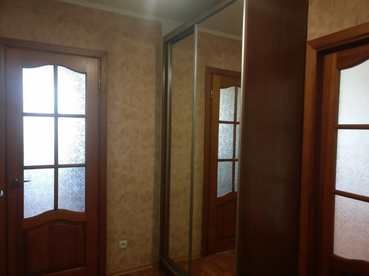 Продам 1 кімнатну квартиру в Новогуйвинську з Автономним опа