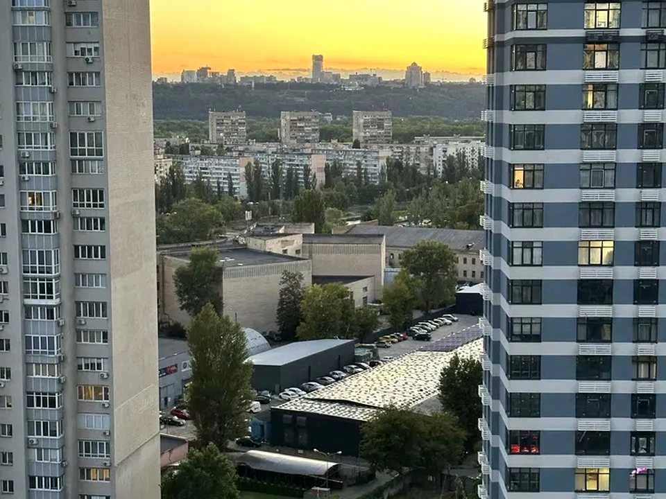 Квартира. Київ, Євгена Сверстюка вул.