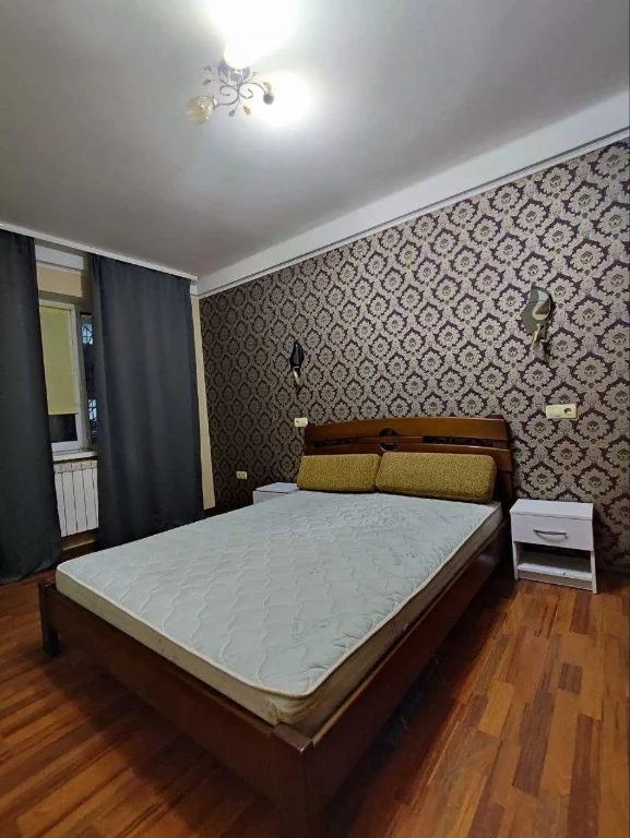2к студія, ГАЗ, 1 пов., вул. Довженка 12, Шулявка, Шевченків