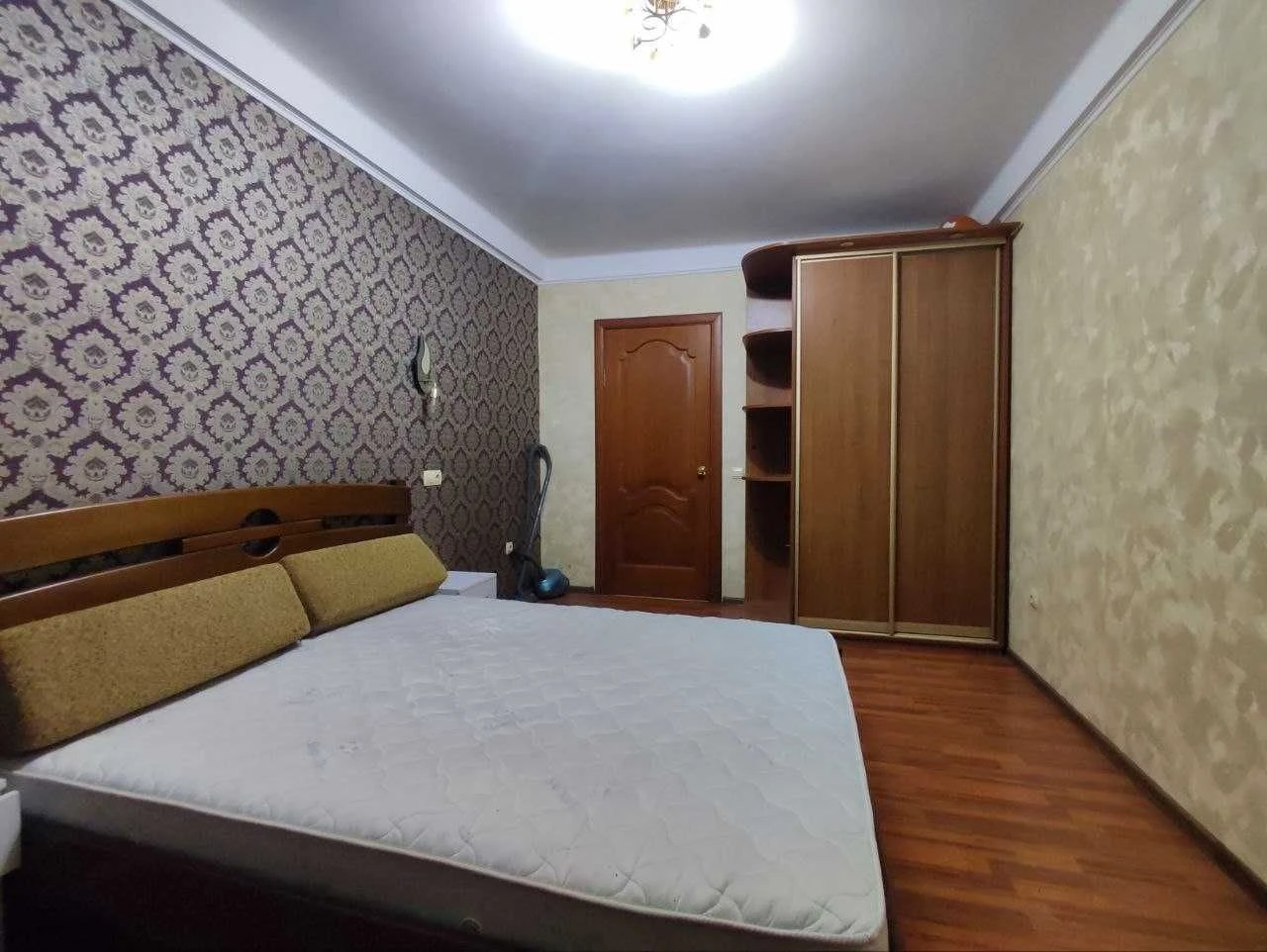 2к студія, ГАЗ, 1 пов., вул. Довженка 12, Шулявка, Шевченків