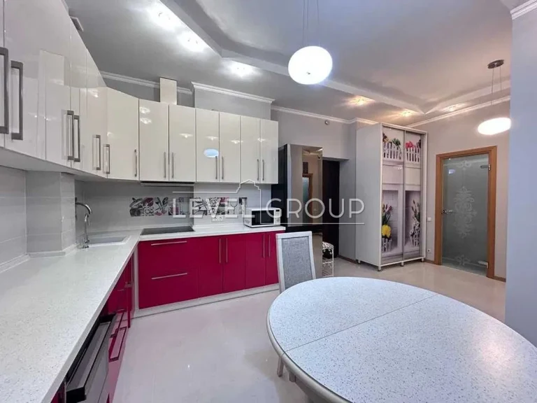 Продаж 2-кімнатної квартири 60.1, в ЖК River Stone, Дніпровс