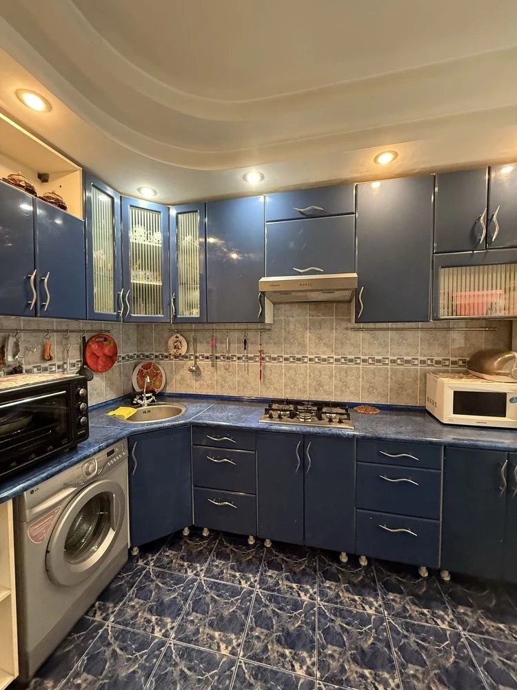 Продам  4 ком.кв .Комфортный 2 этаж