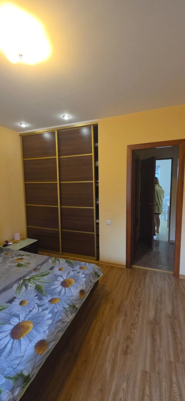 Продаж 4кімнатної квартири з  переплануванням по вул. Олекса