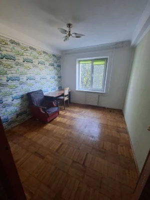 Продам квартиру (Бабурка)