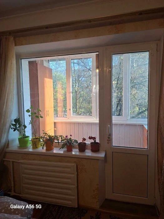 Продам квартиру (Бабурка)