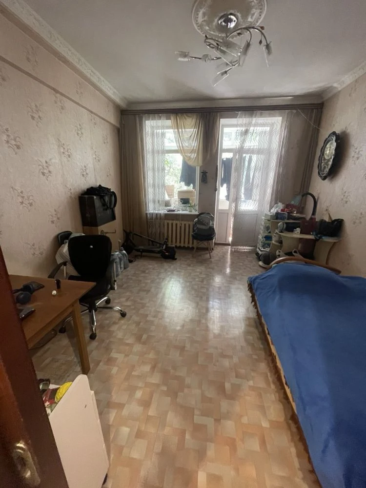 3 кімнатна сталінка ,Незалежної України 90