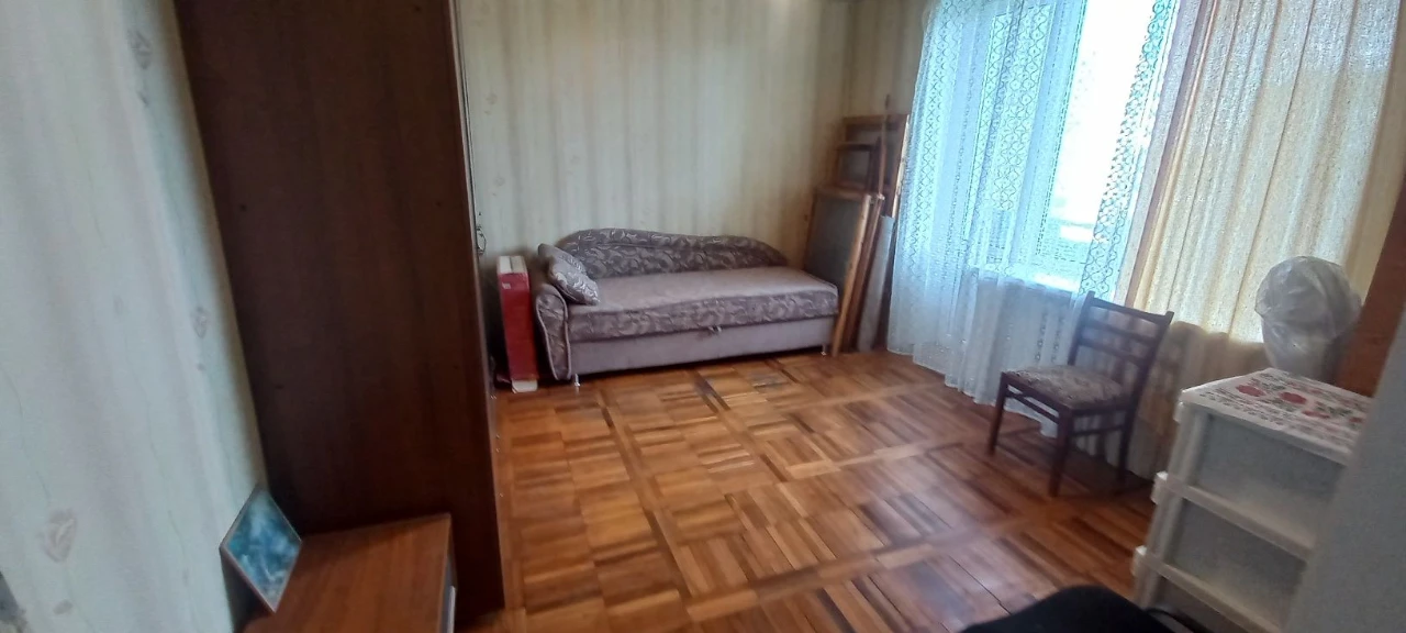 Большая двушечка в центре города с обалденной планировкой.