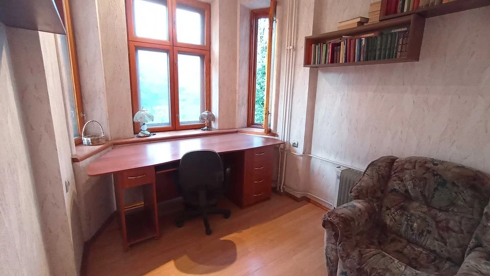 Продаж 2 кімн квартири, Правий берег, Дніпро-кий р, вул. Син