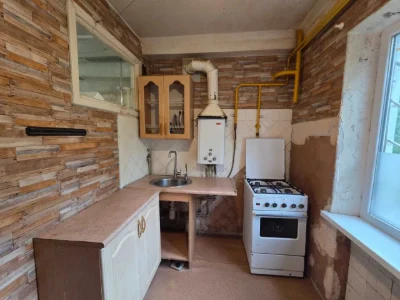 Продам двухкомнатную квартиру бул. Центральный без ремонта