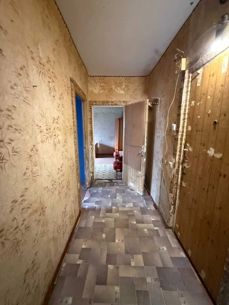Продам 2-кімнатну квартиру Бородинський