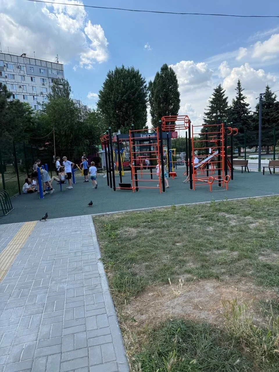 Продам 2-кімнатну квартиру Бородинський