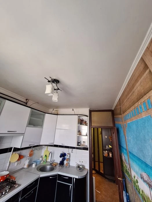 Exclusive! Improved 3-bedroom apartment for sale in S. Saltovka 5.