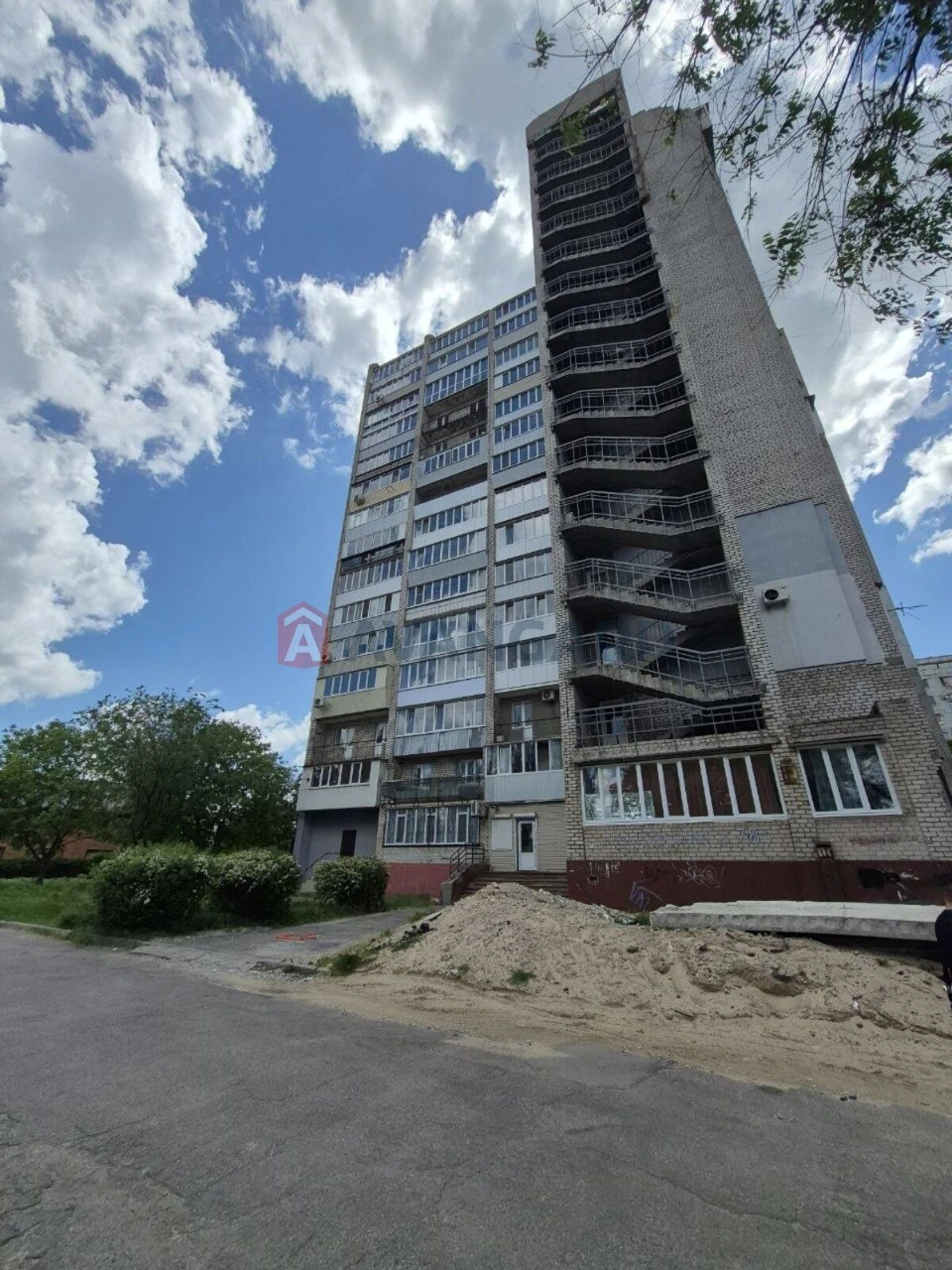 Продажа квартиры-студии ,Космос с ремонтом