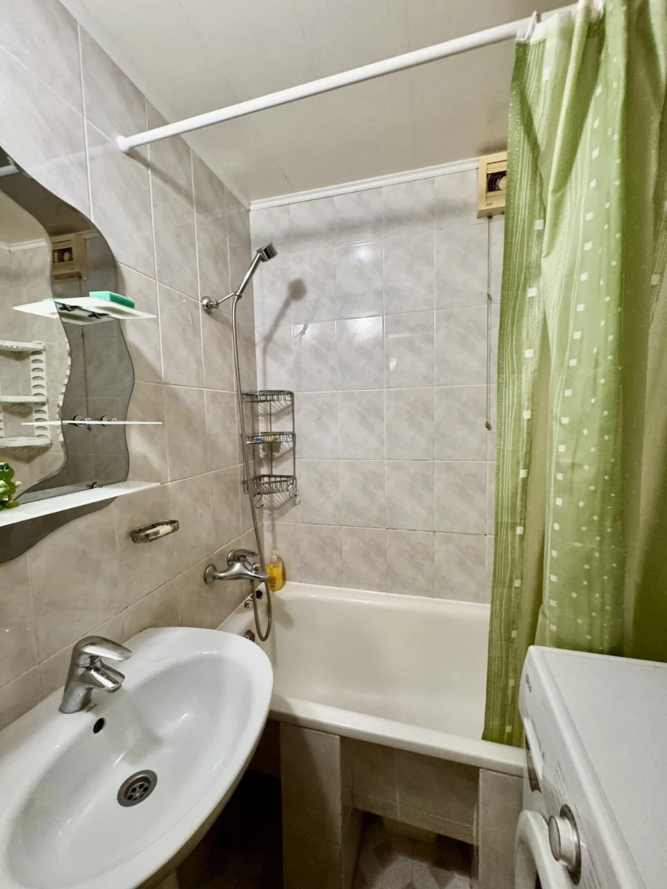 CertificateSale of 3-room apartment Dniprovskyi Osypenkivskyi Aka