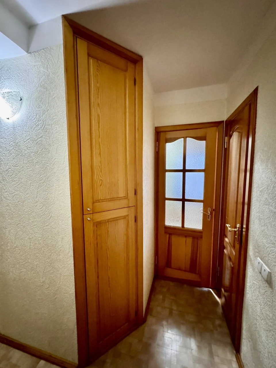 CertificateSale of 3-room apartment Dniprovskyi Osypenkivskyi Aka