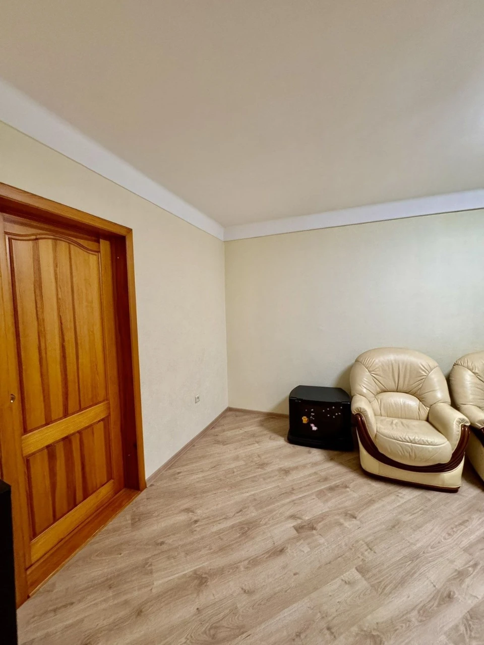 CertificateSale of 3-room apartment Dniprovskyi Osypenkivskyi Aka