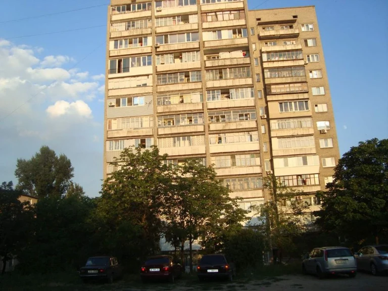 I will sell an apartment with a large balcony in the Center, Voznysenovsk