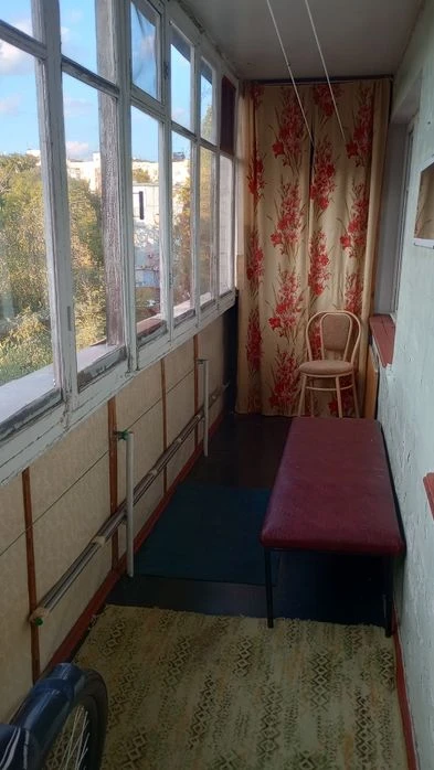 I will sell an apartment with a large balcony in the Center, Voznysenovsk