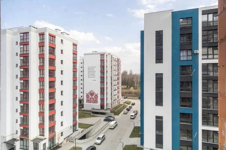 Готова до ремонту. Видова квартира на Бамі!