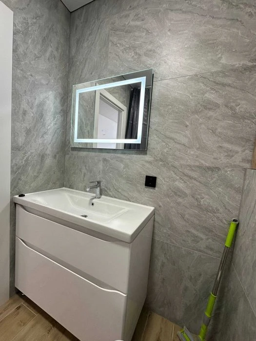 Продаж 1 кім квартири у сучасному житловому комплексі.