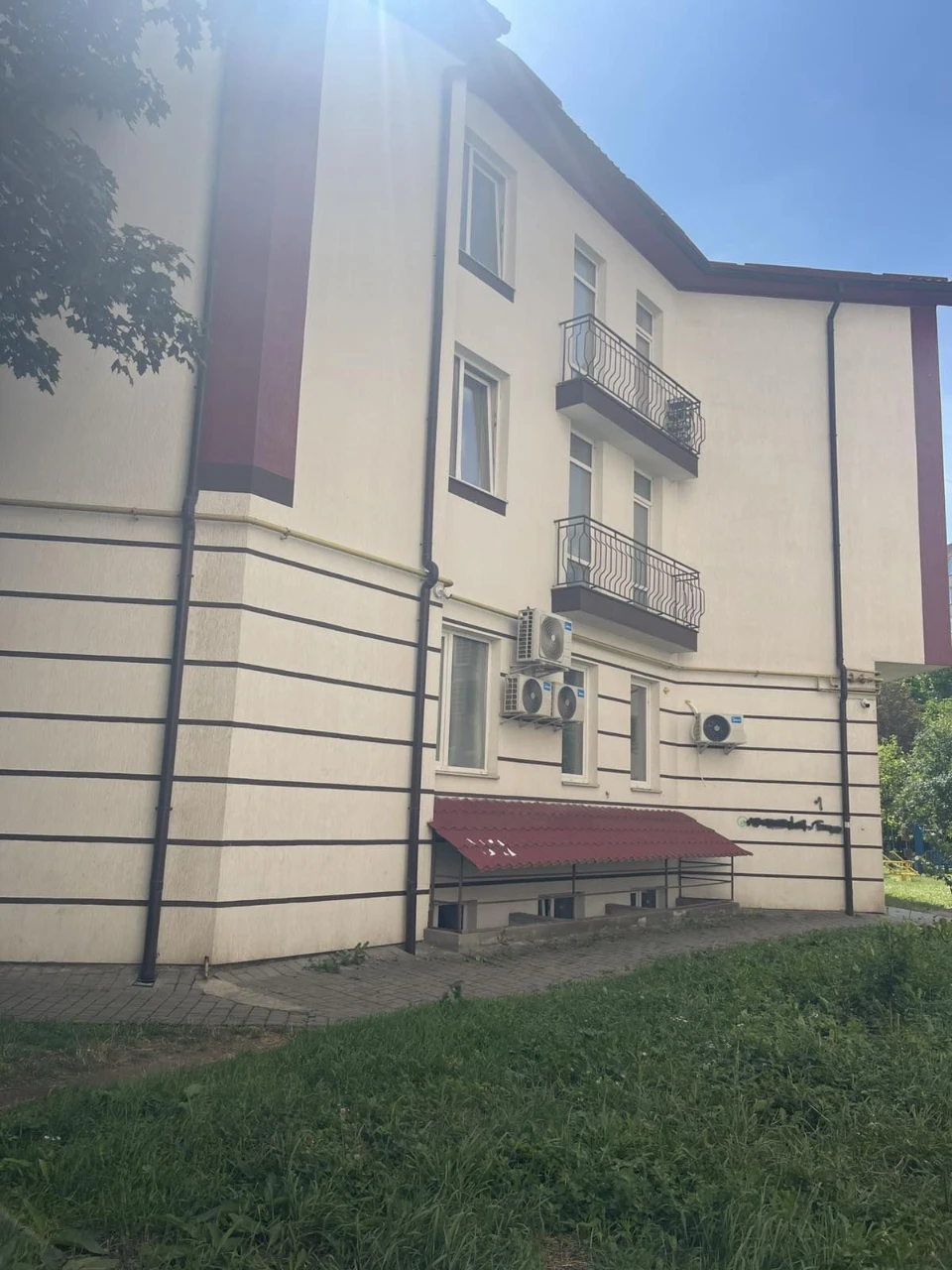 продам квартиру 2кім вул Хоткевича- Івасюка н/буд