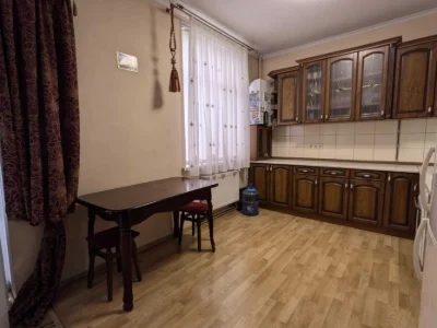 Продається 3к.дворівнева квартира район вокзалу.