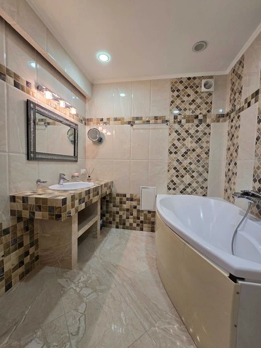 Дворівнева квартира 157 м² з дорогим ремонтом , вул. Тролейб