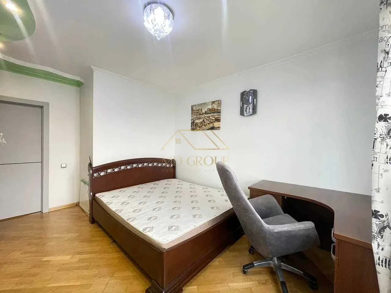 Продається велика 3 кім.квартира ,вул. Довженка