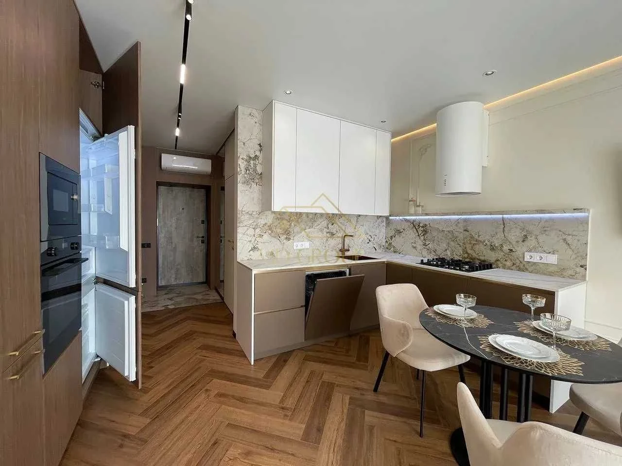 Продаж 1.5 кім. преміум класу в ЖК Липки 2