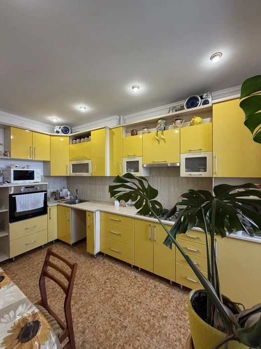 Apartment in a new building with renovation and furniture on the 5th floor