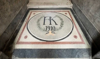 Продажа уникальной двухуровневой квартиры в Австрийском доме