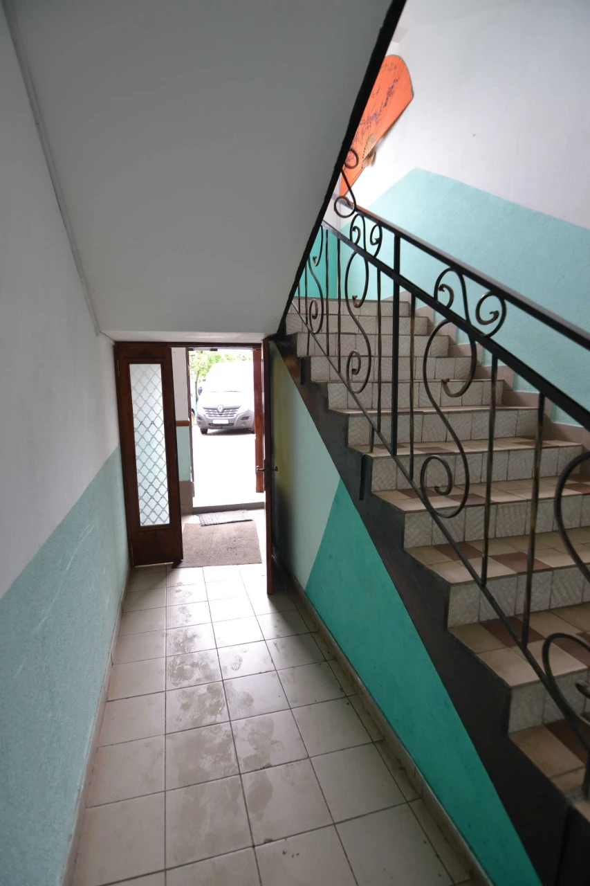 3-room apartment on Vovchynetska 2a street near the Metro shopping center! (2