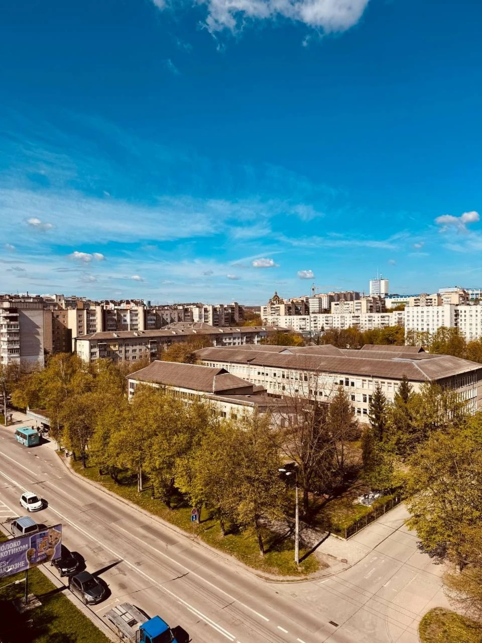 Продається 3 кімнатна дворівнева квартира/Пасічна