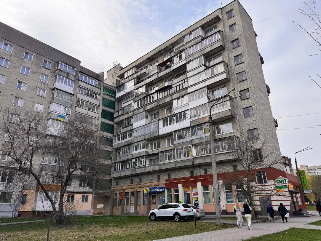 Продається 3 кімнатна дворівнева квартира/Пасічна