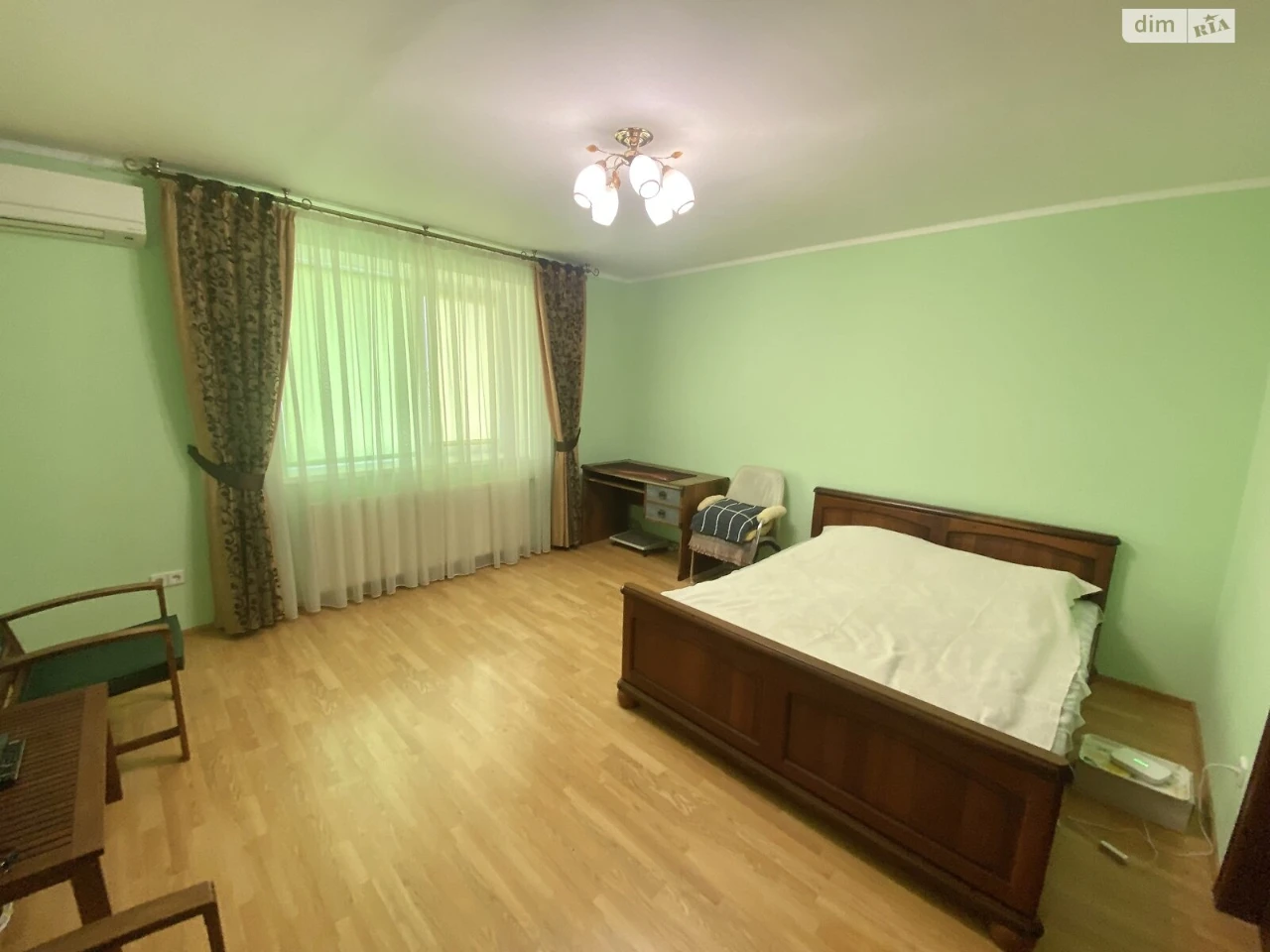 Продажа квартиры Коновальца Чорновола.