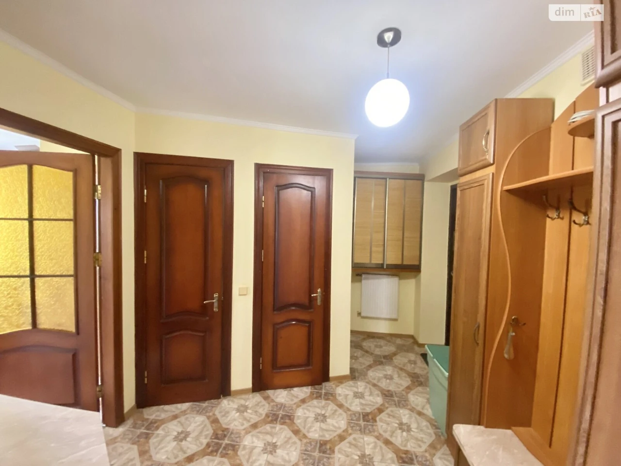Продажа квартиры Коновальца Чорновола.
