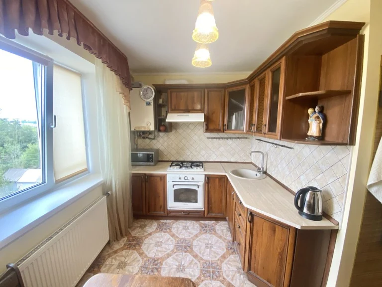 Продается 3к. квартира. Ул. Дудаева. Коновальца. Велмарт.