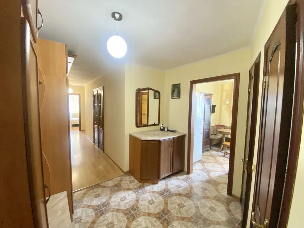 Продается 3к. квартира. Ул. Дудаева. Коновальца. Велмарт.