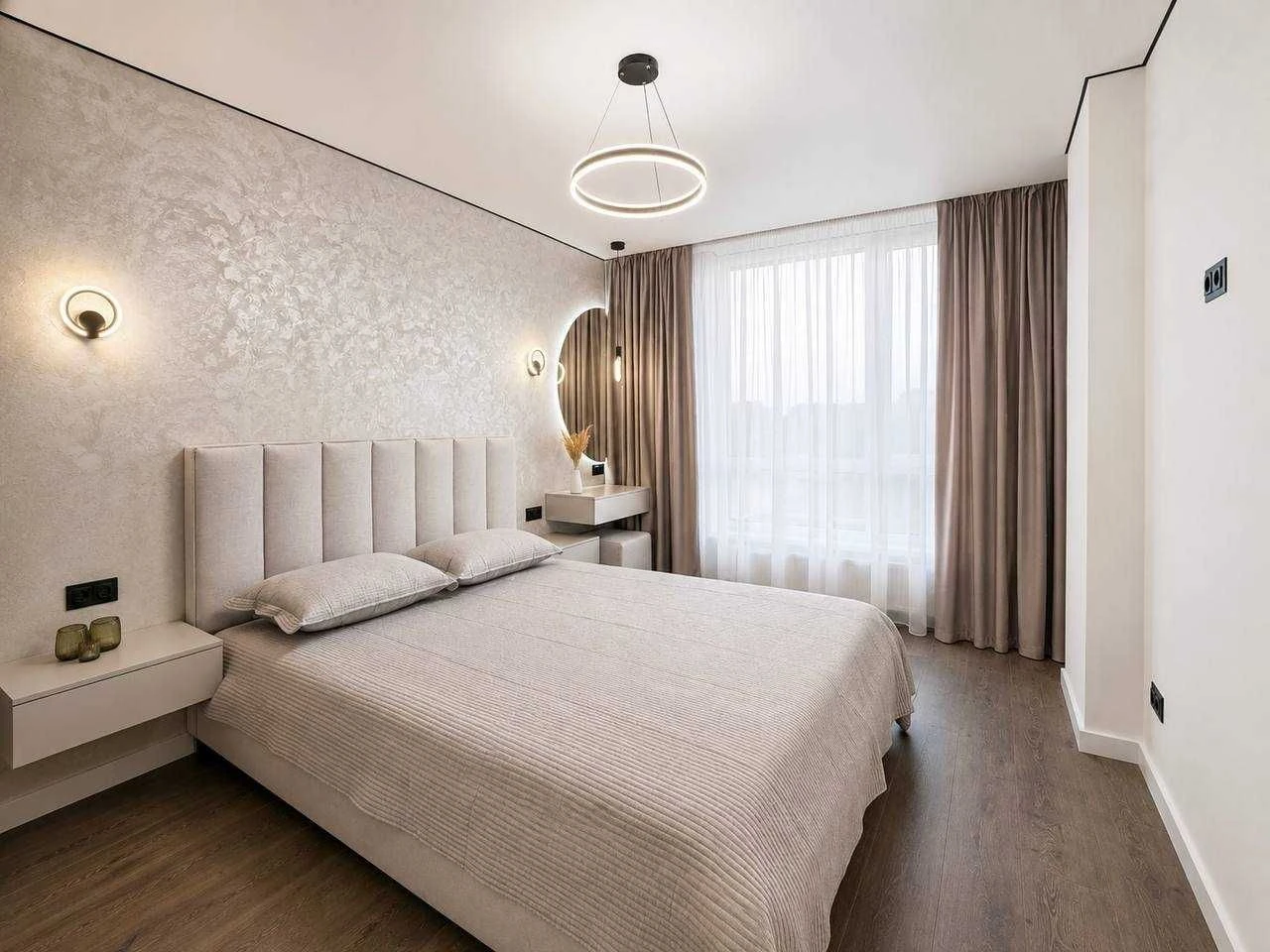 The apartment is 46 m2, fully equipped and with high-quality renovation.