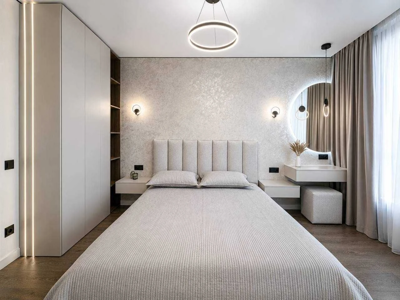 The apartment is 46 m2, fully equipped and with high-quality renovation.