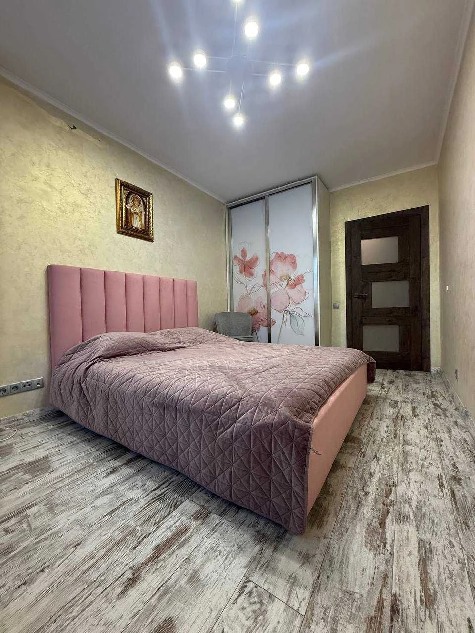 3-room apartment with new renovation, center, Independence Street