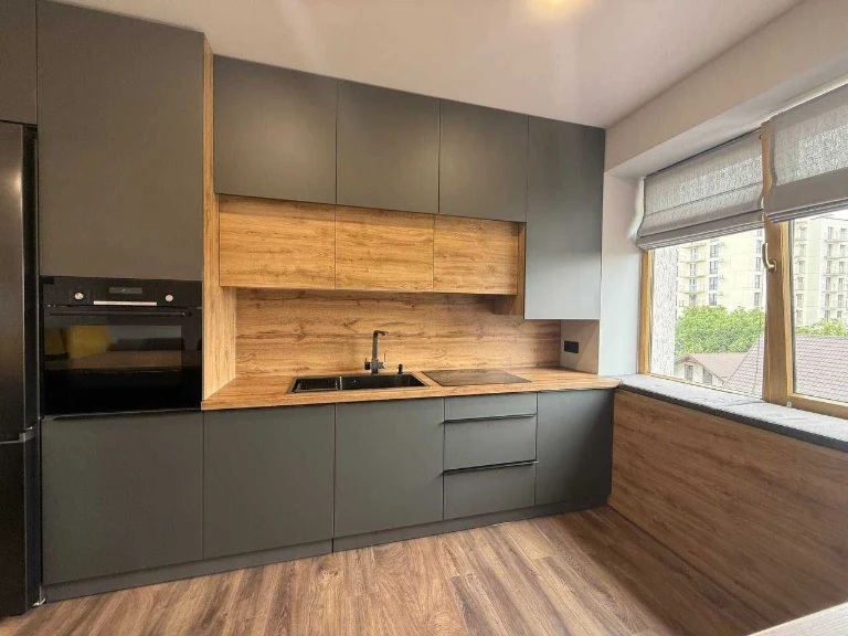 Продаж  3 к. квартири по вул.Вовчинецька