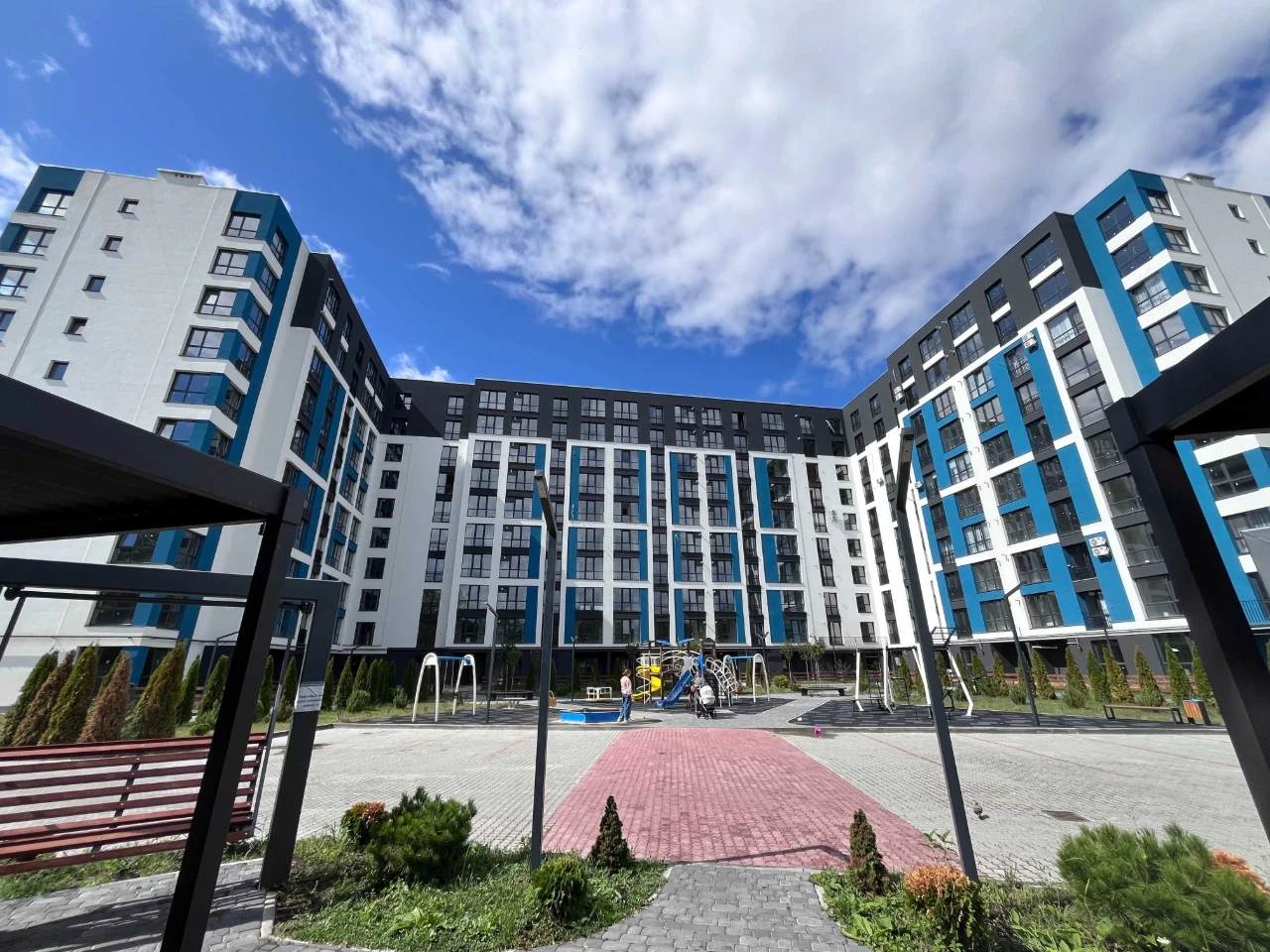 2к квартира. 70 м2. Мангальна зона. Переуступка. Ціна за м2