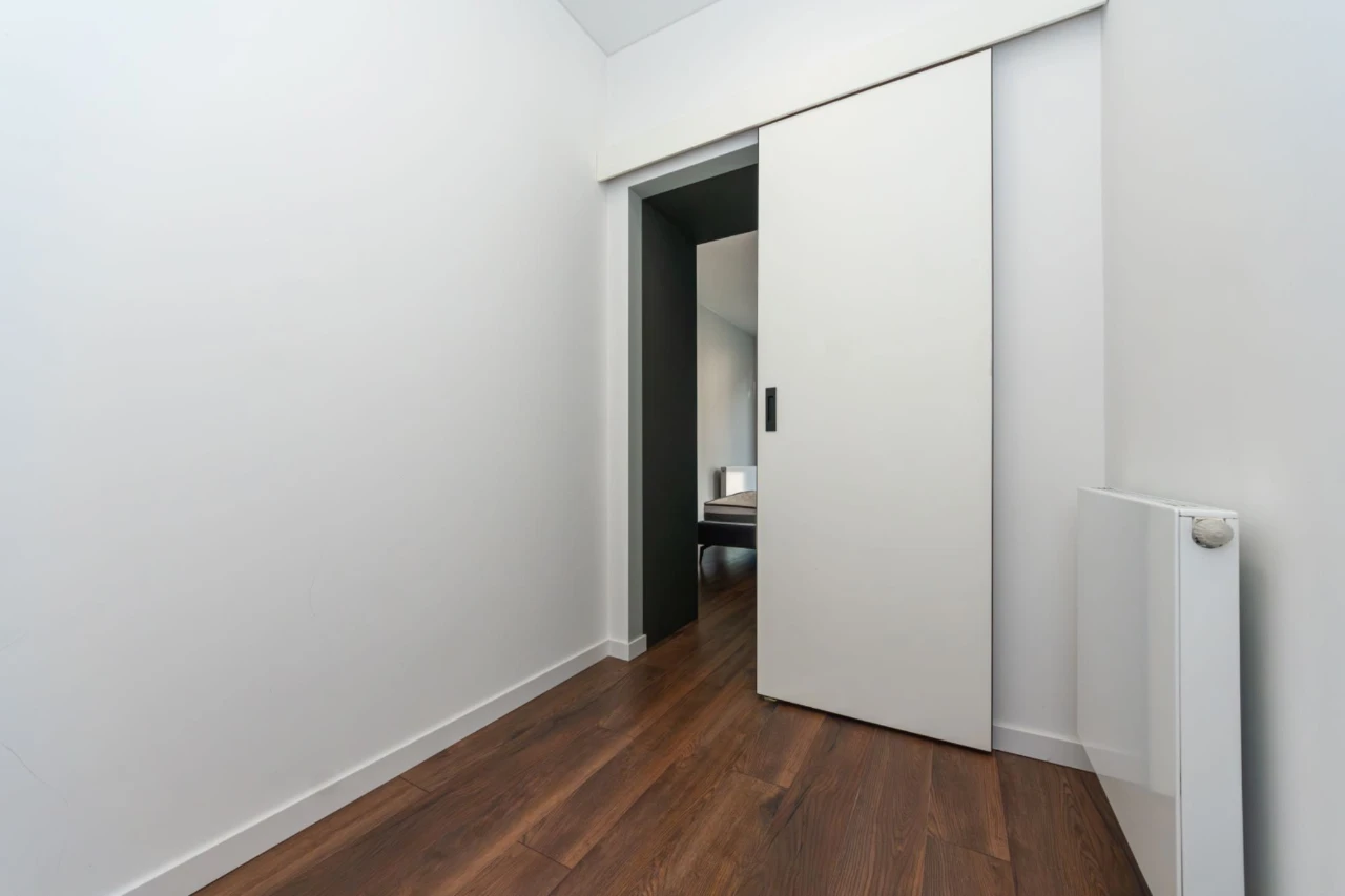 Unique 1-room apartment with premium renovation near Mi