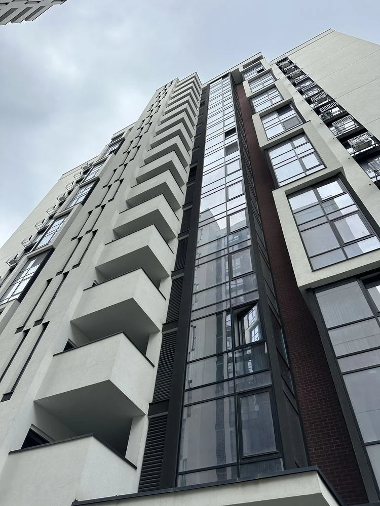 Unique 1-room apartment with premium renovation near Mi