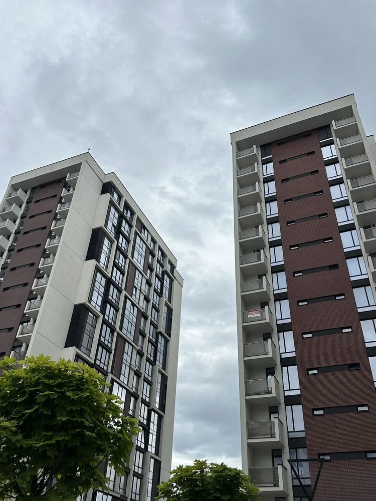 Unique 1-room apartment with premium renovation near Mi
