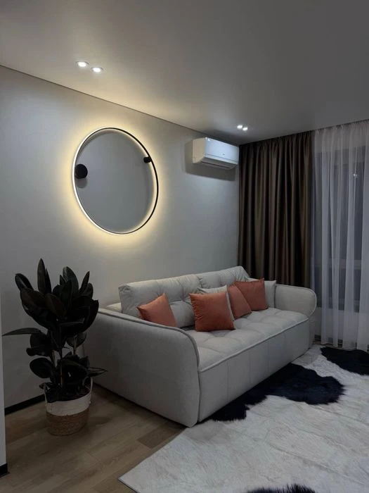 I am selling a 2-room apartment with a functional 3k in the Parkovye Mi residential complex.