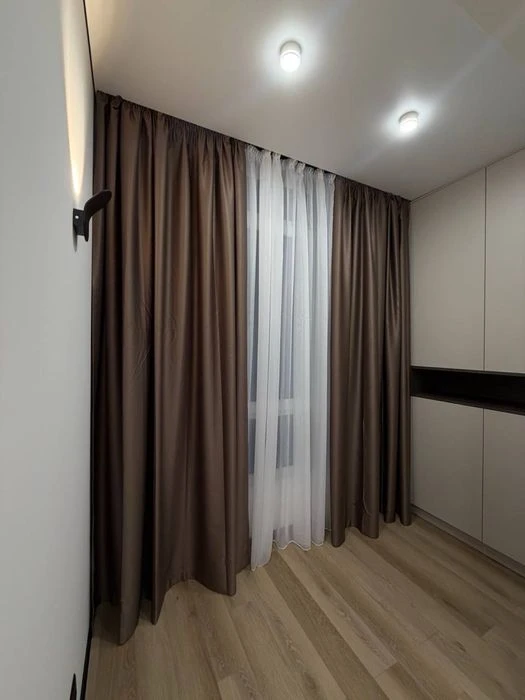 I am selling a 2-room apartment with a functional 3k in the Parkovye Mi residential complex.