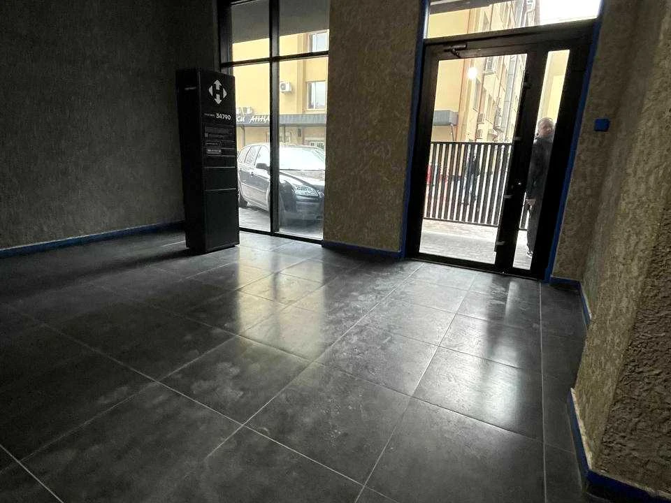 Apartment. Ivano-Frankivsk, Yevhena Konovaltsa St.
